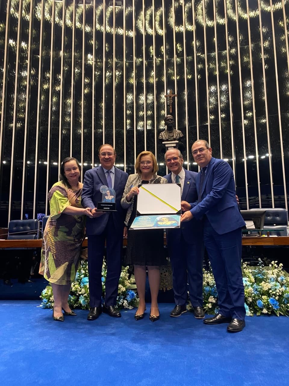 Em Brasília, Mano Medeiros participa da entrega da Comenda Santa Dulce dos Pobres à Fundação Altino Ventura