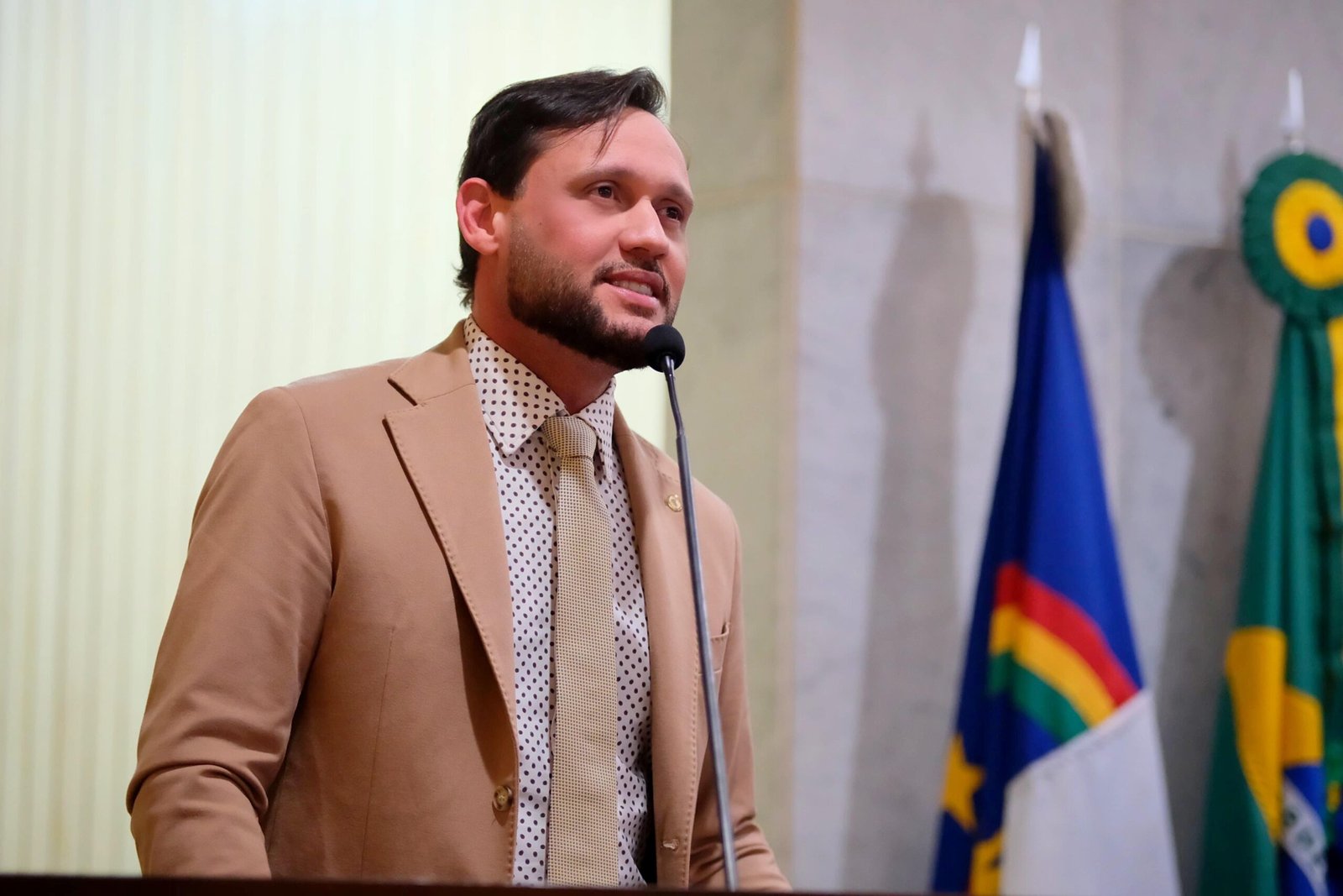 Em reunião com a secretária de Saúde, Gilmar Júnior cobra mais atenção do Estado com a área