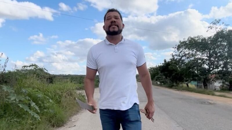 Deputado Abimael Santos fiscaliza a PE-180 em São Bento do Una
