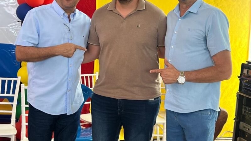 Suplente de vereador Filemon Alencar adere ao grupo do prefeito Evilásio Mateus e anuncia apoio à reeleição da deputada Roberta Arraes