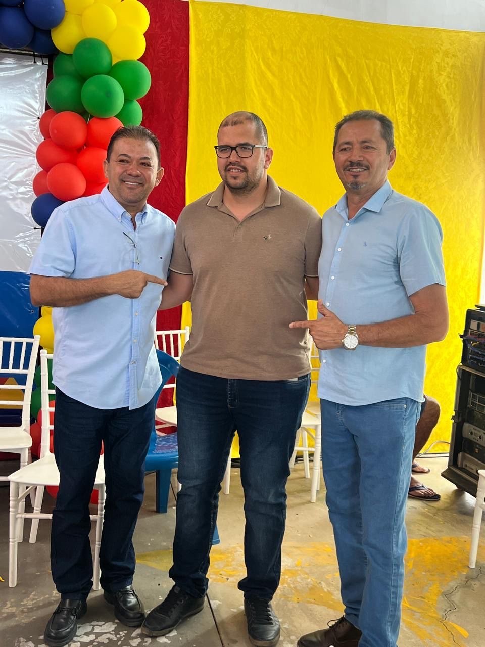 Suplente de vereador Filemon Alencar adere ao grupo do prefeito Evilásio Mateus e anuncia apoio à reeleição da deputada Roberta Arraes