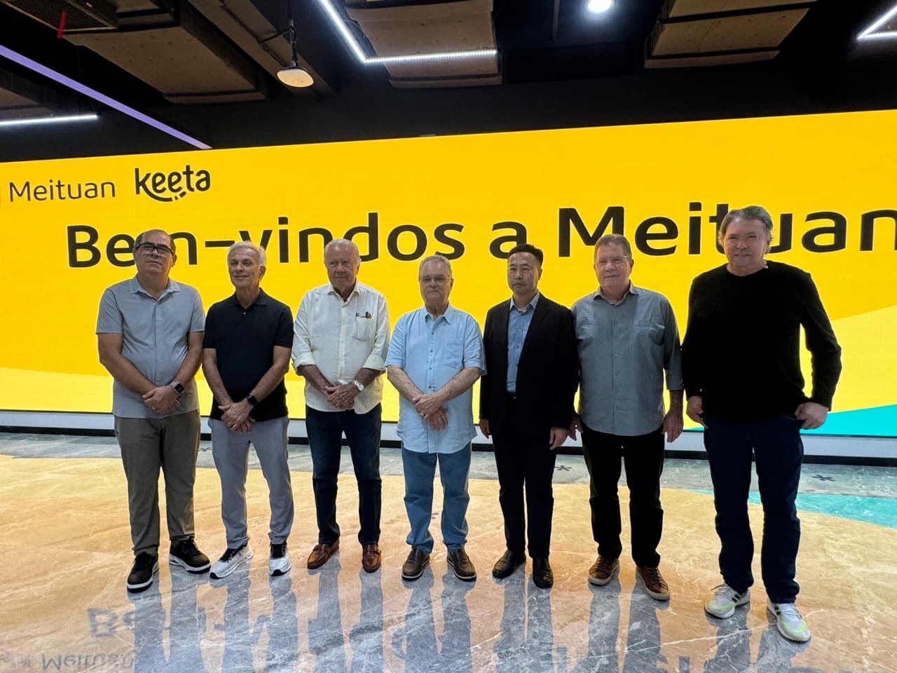 Prefeito Mano Medeiros exibe qualidades logísticas de Jaboatão em missão na China