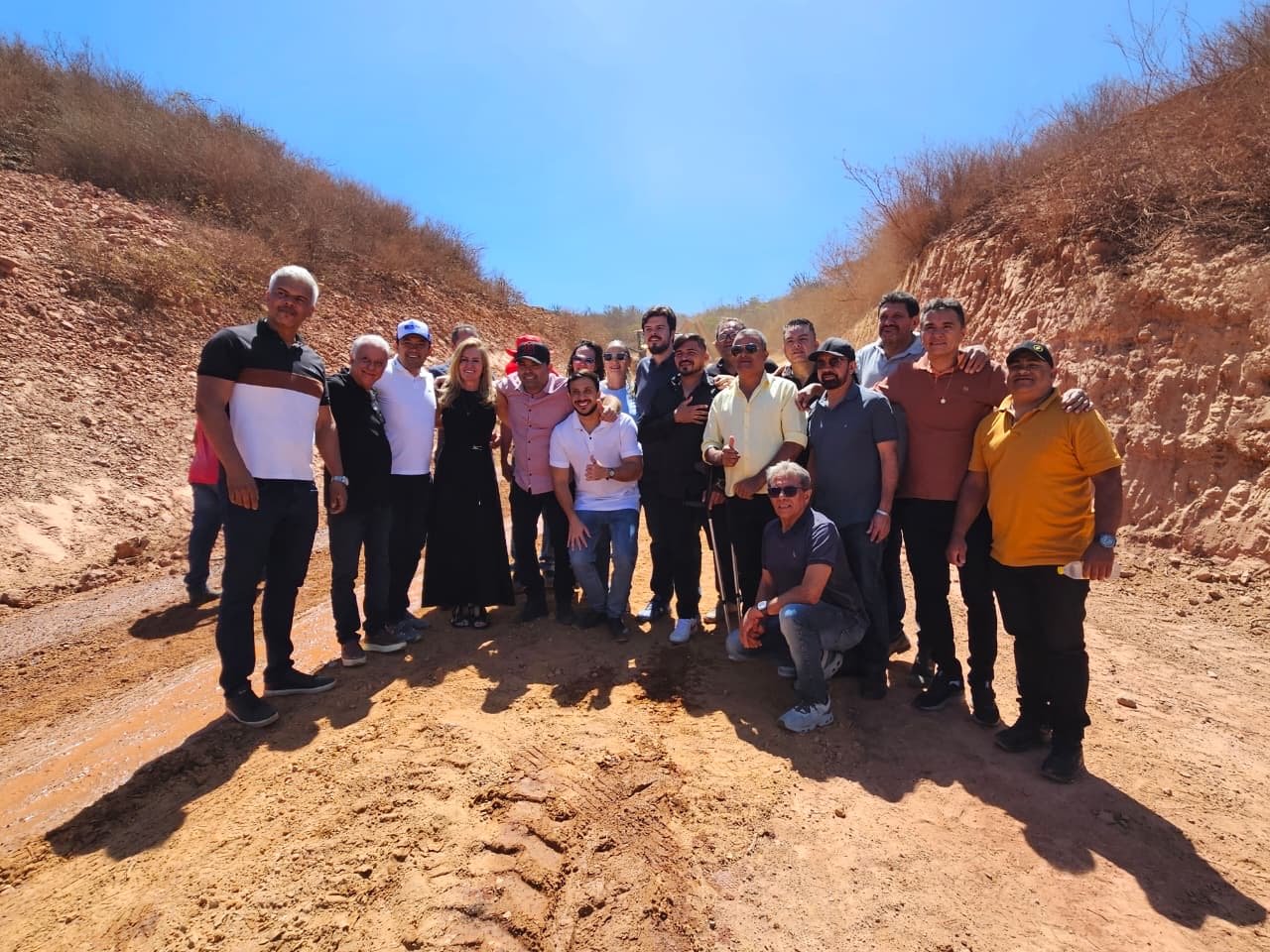 Prefeito Evilásio Mateus e deputada Roberta recebem deputado federal Fernando Filho em Araripina e destacam investimentos na zona rural