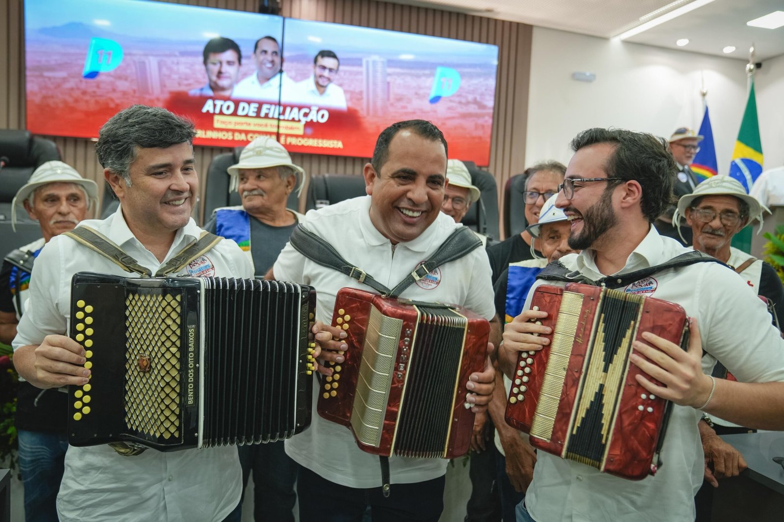 Carlinhos da Cohab se filia à Federação União Progressista em grande ato político e lança pré-candidatura a deputado federal