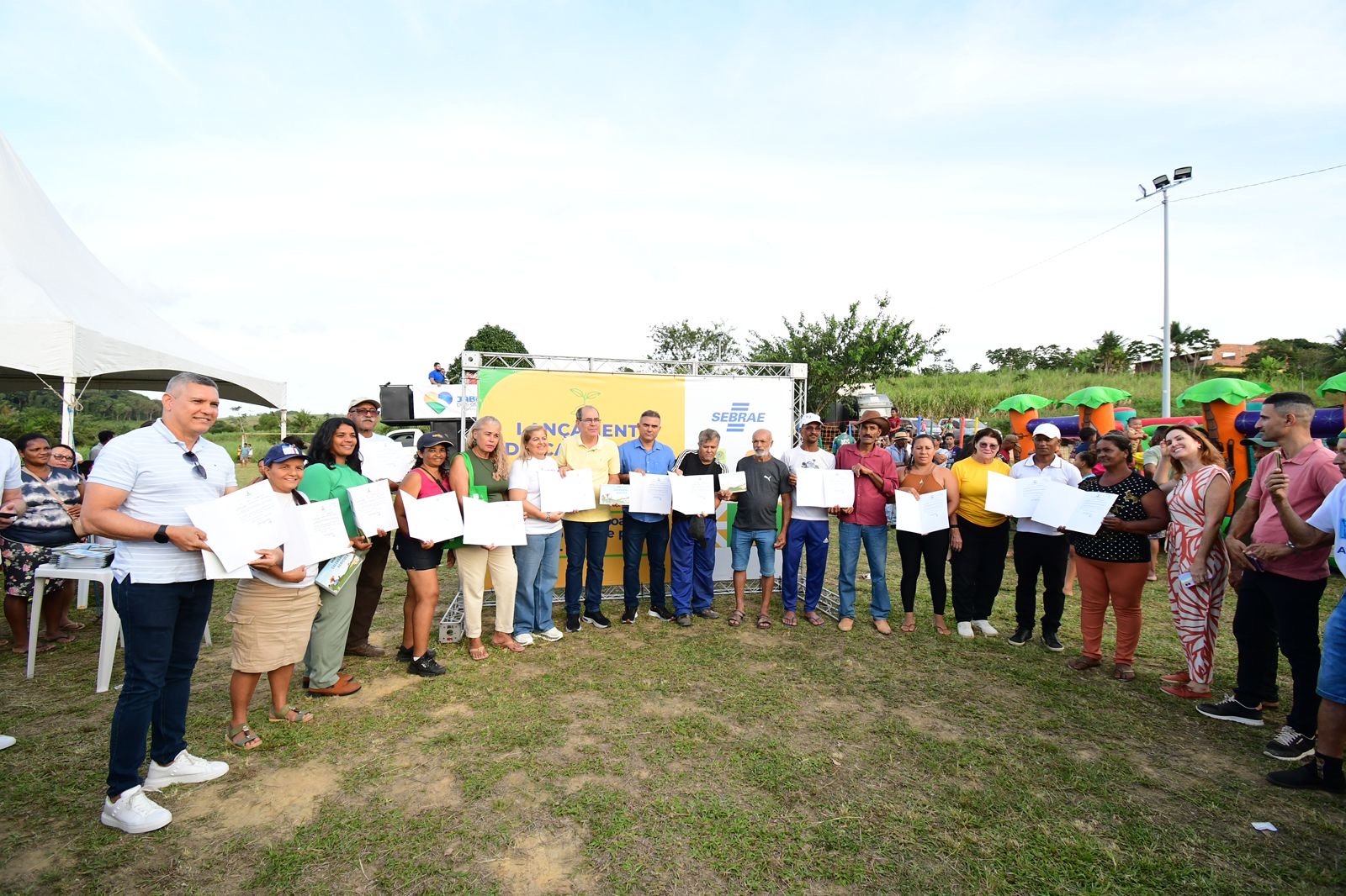 Mano e Andréa Medeiros celebram conquistas para a agricultura familiar do Jaboatão em evento festivo na Zona Rural