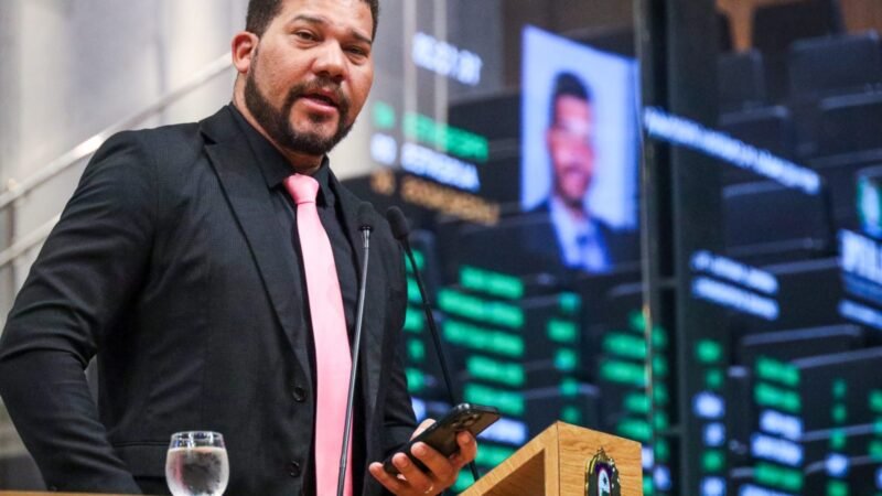 Deputado Abimael Santos apoia empréstimo de R$ 1 bilhão e reafirma independência política