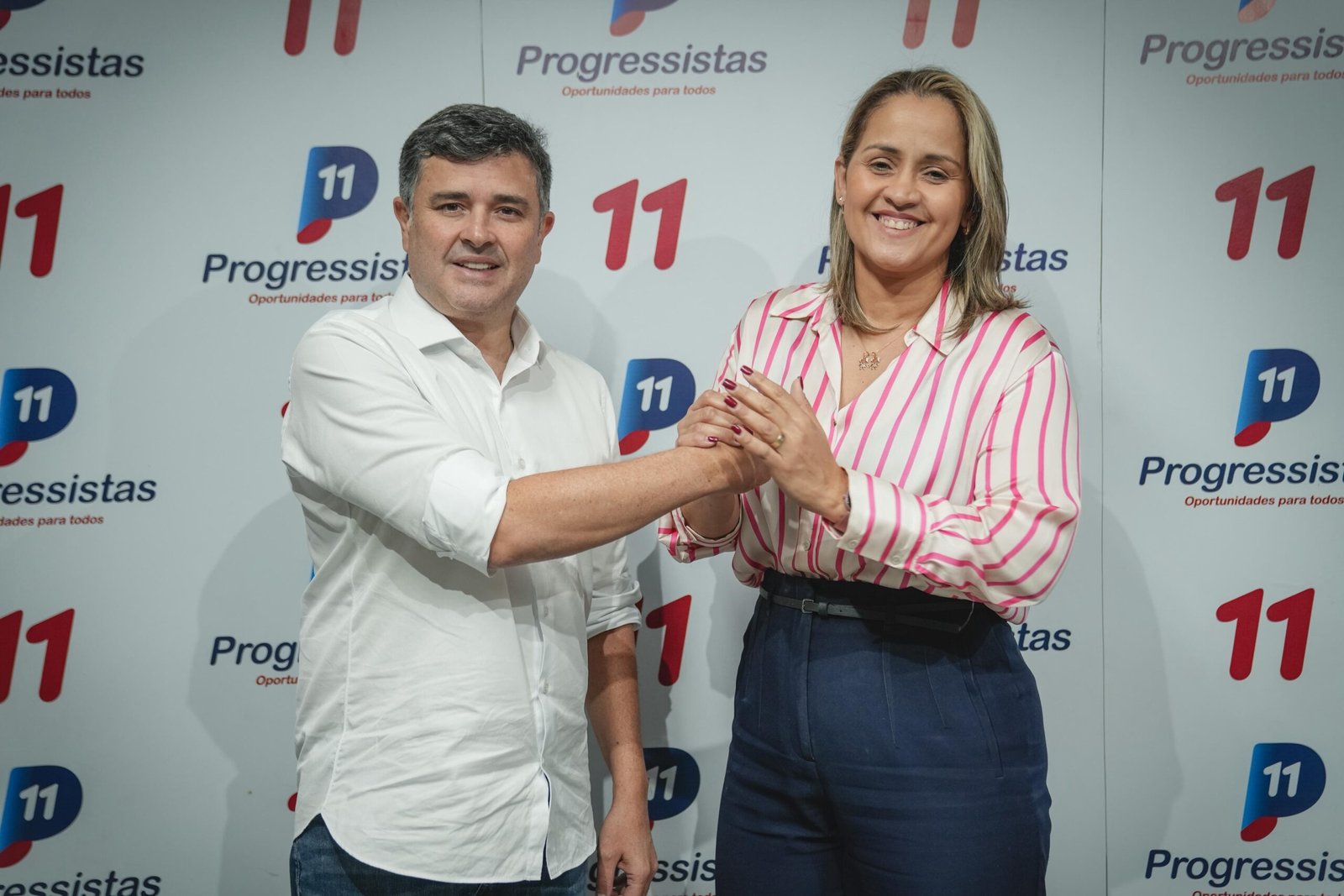 Ao lado de Eduardo da Fonte, Lívia Álvaro lança pré-candidatura a deputada federal