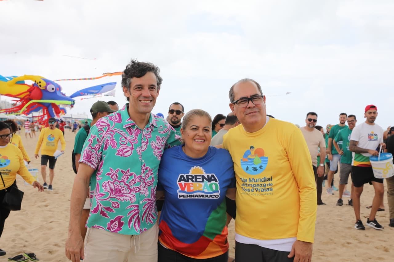 Mano e Andréa Medeiros participaram de Lazer sem Barreiras, Caravana Jaboatão da Gente e Limpeza de Rios e Praias na Arena Verão na praia de Piedade neste sábado