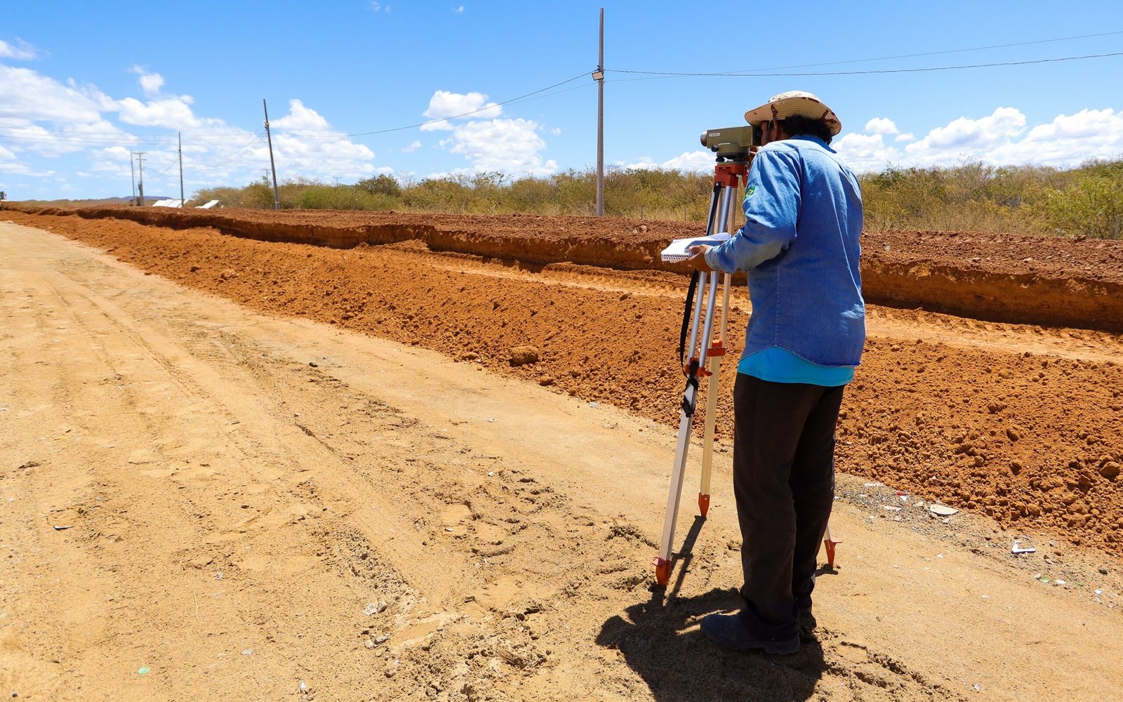 Gestão Anisio Viana vem investindo na requalificação de estradas no interior de Casa Nova
