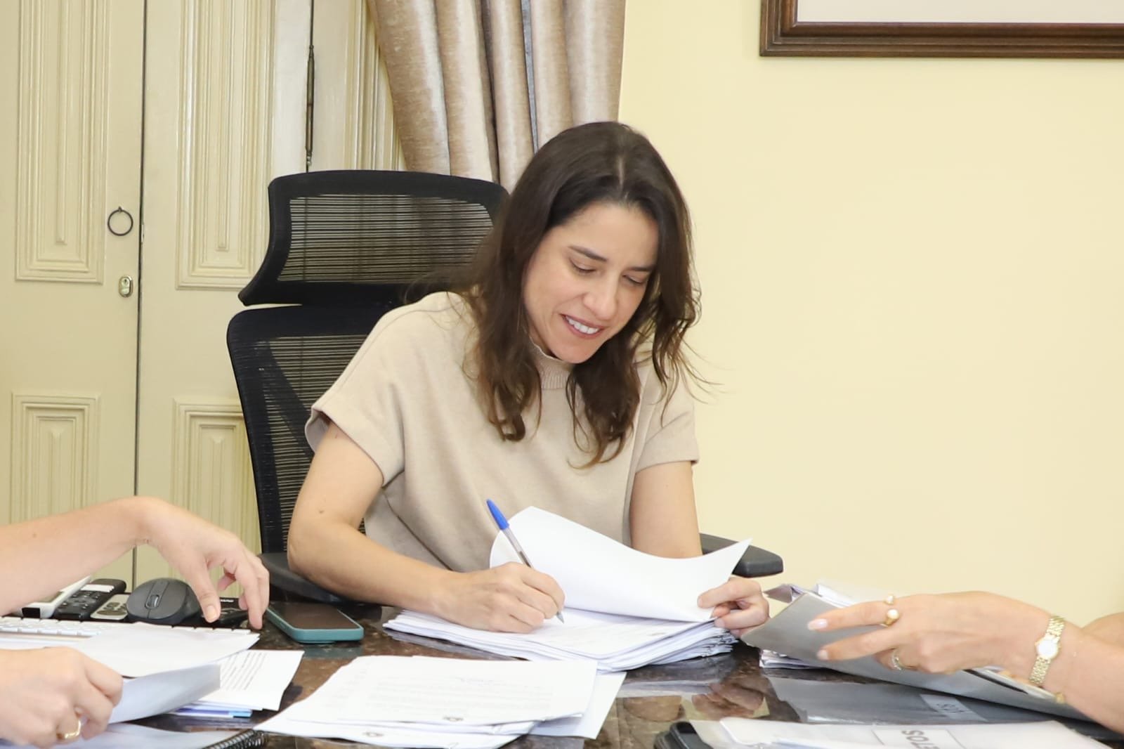 Governadora Raquel Lyra autoriza contratação de profissionais de saúde para o Complexo Hospitalar da UPE