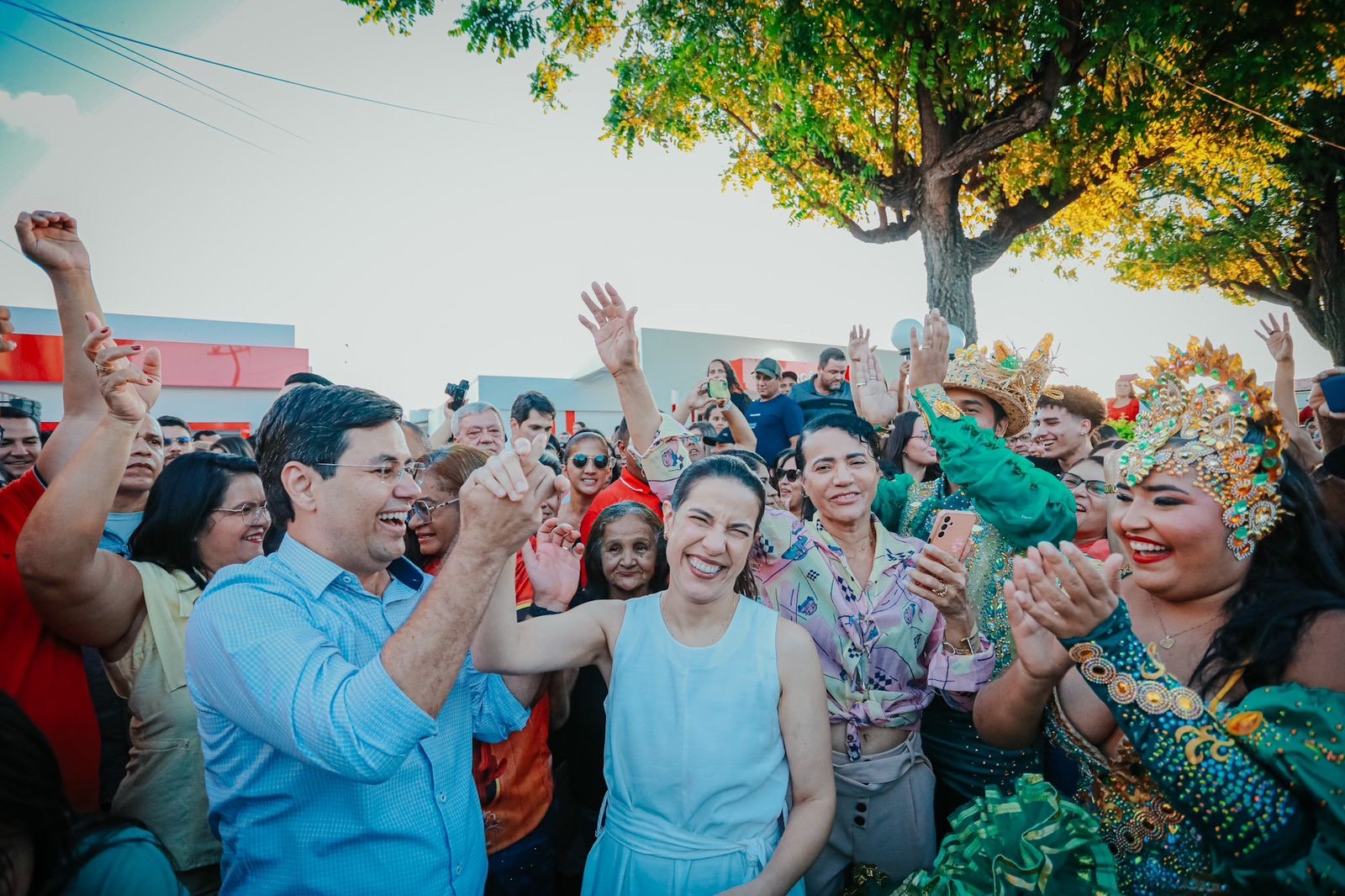 Governadora Raquel Lyra formaliza mais de R$ 8,2 milhões de investimento para a urbanização e iluminação de Ibimirim