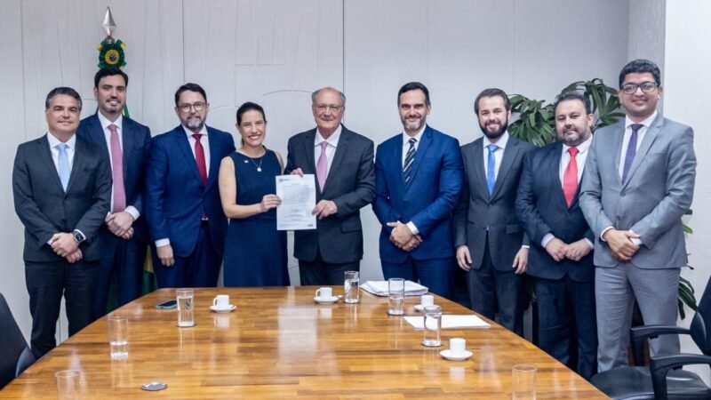 Governo de Pernambuco formaliza protocolo com Governo Federal para implantação da ZPE no Complexo de Suape