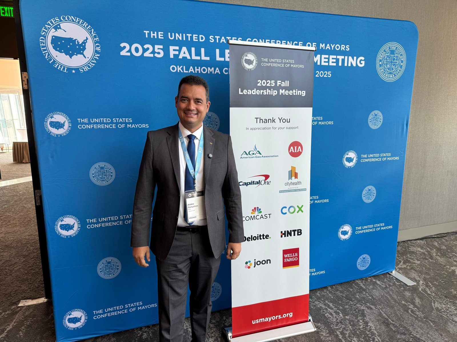 Prefeito Andrei Gonçalves destaca a relevância global da fruticultura irrigada de Juazeiro e do Vale do São Francisco no encontro de prefeitos em Oklahoma