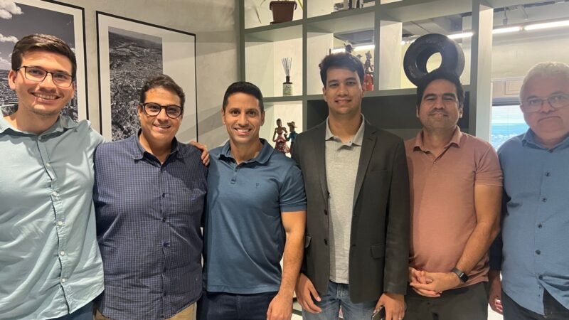 Obras do aeroporto e autódromo foram temas de encontro entre Prefeitura de Caruaru e Governo do Estado