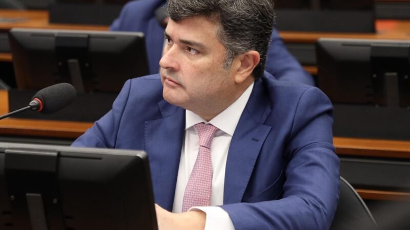 Eduardo da Fonte propõe destinar arrecadação de imposto sobre cigarro e bebida alcoólica para o tratamento de câncer