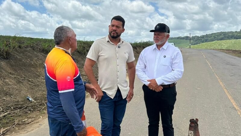 Abimael Santos e Evandro da Destilharia agradecem ao Governo Estadual por obras na PE-63 e cobram novas melhorias