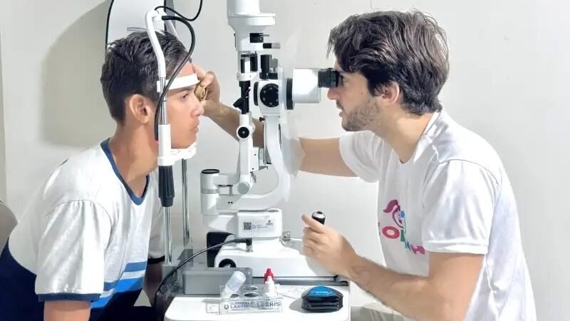 Mutirão oftalmológico do projeto Seopinho garante atendimento gratuito e transporte garantido para estudantes da rede municipal do Jaboatão
