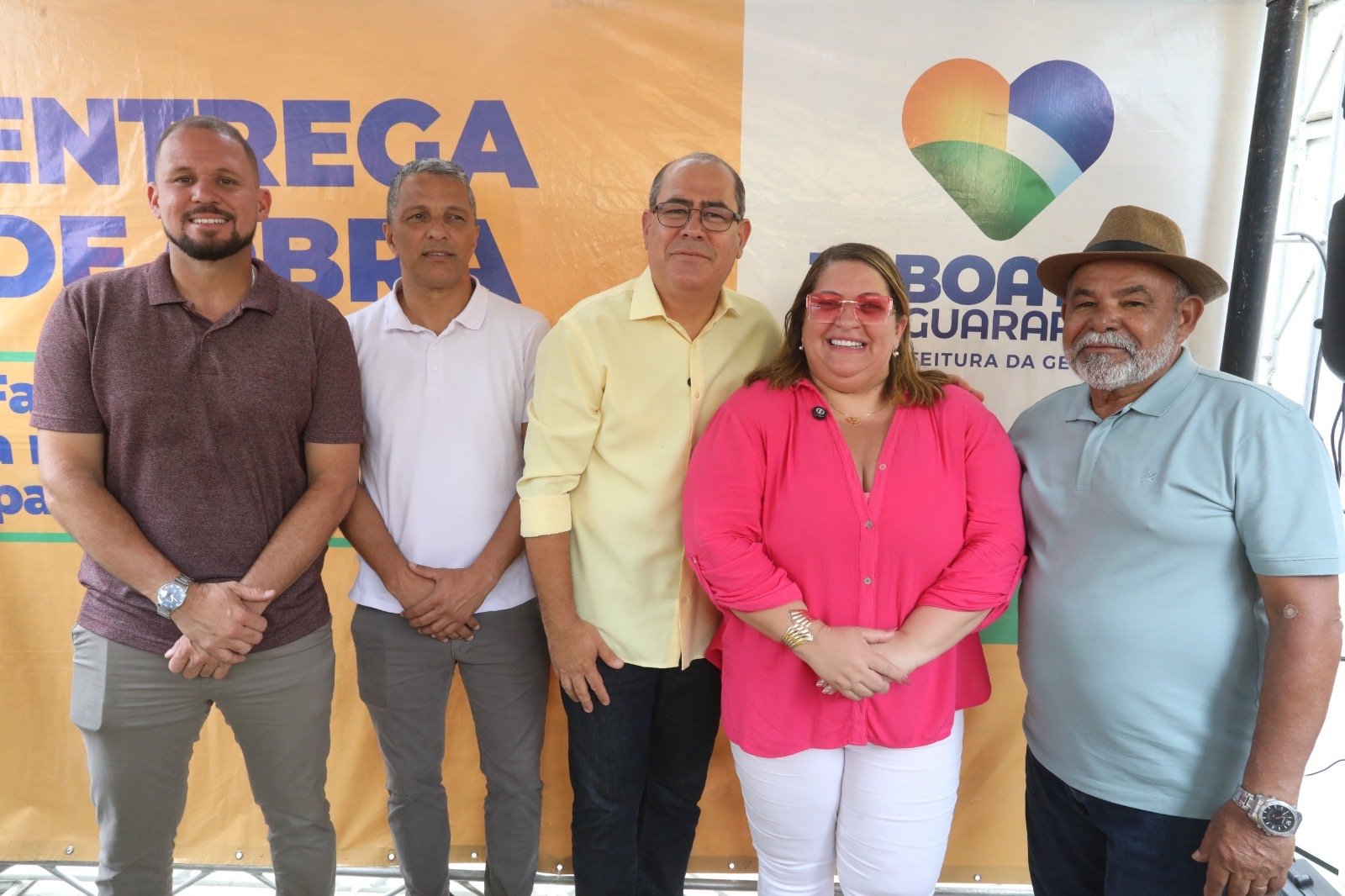 Prefeito Mano Medeiros entrega duas ruas requalificadas e assina ordem de serviço na Caravana Jaboatão da Gente