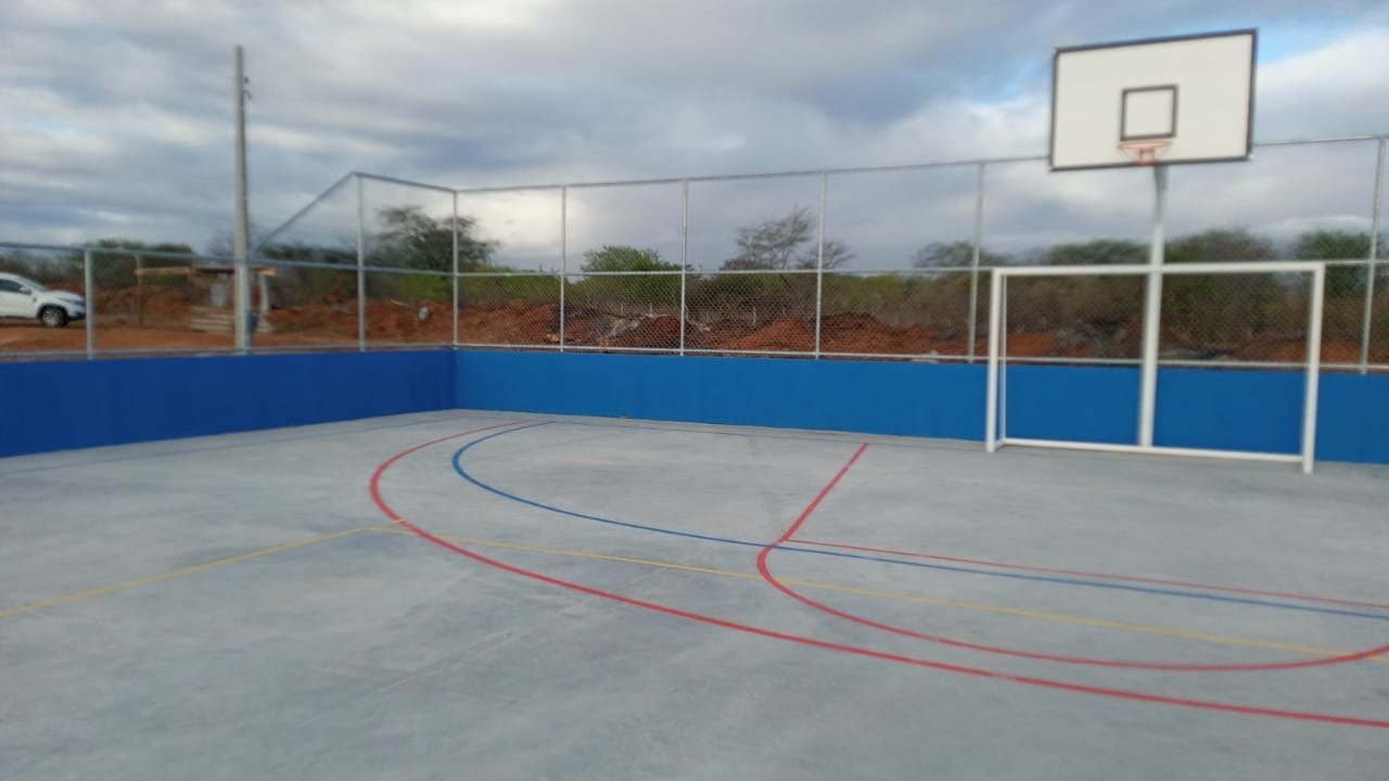 Obra do pátio multiuso é concluída no Bairro Novo Tempo em Sertânia