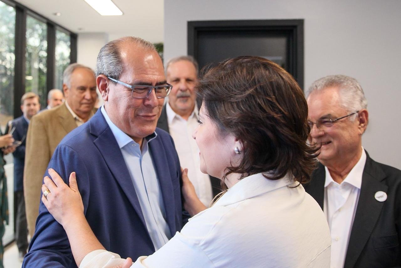 Prefeito Mano Medeiros participa da inauguração do SENAI Park e destaca importância da inovaçãoNovo parque tecnológico, instalado em Suape, reúne empresas, startups e centros de pesquisa voltados à indústria do futuro, com foco em energia limpa, automação e sustentabilidade