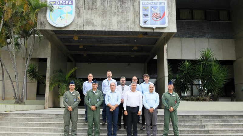 Prefeito Mano Medeiros visita CINDACTA III e reforça importância estratégica do Jaboatão no sistema de defesa e controle aéreo do Brasil