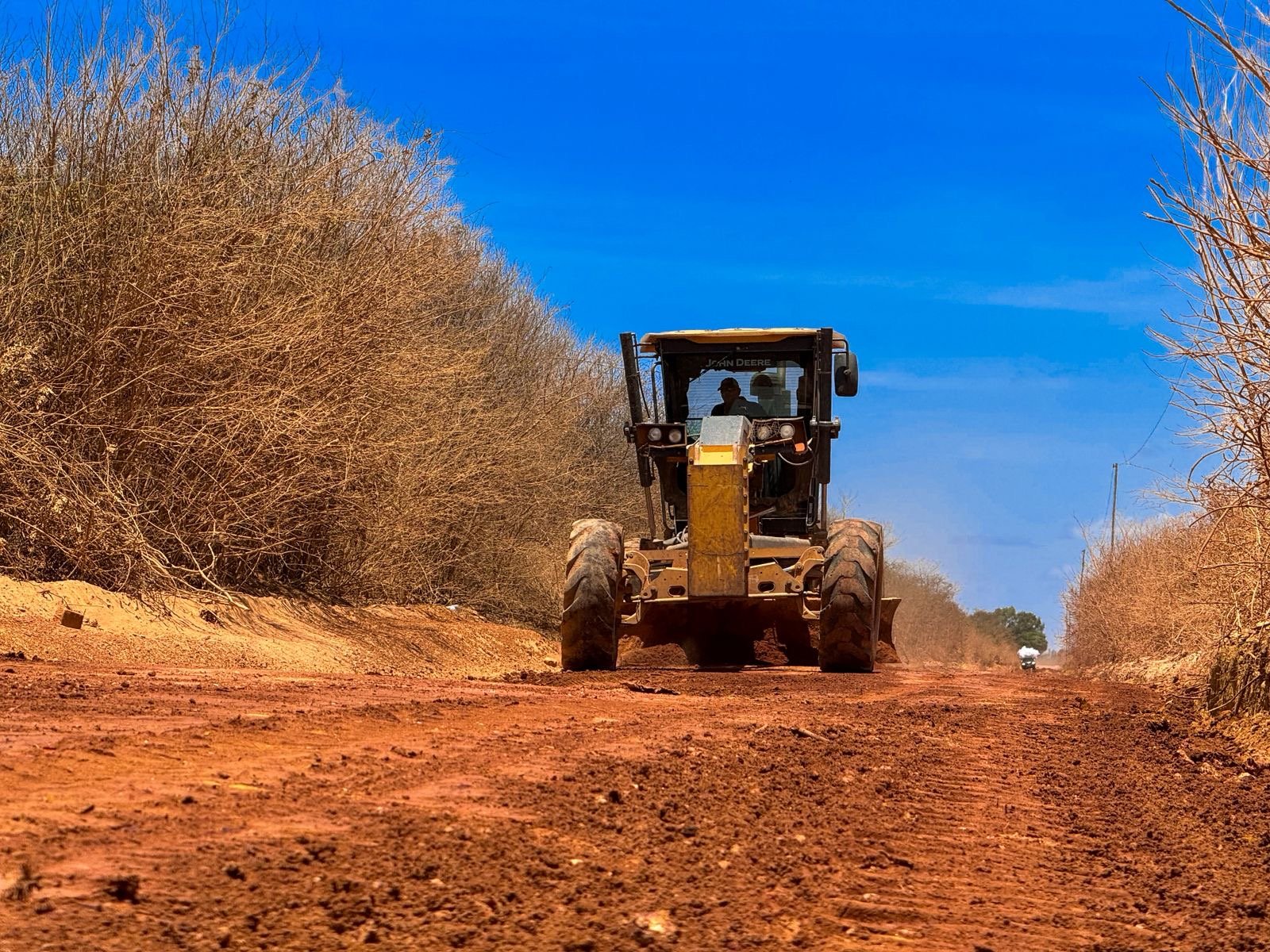 Prefeitura de Araripina vai recuperar mais de 1.000 km de estradas rurais até o fim do ano