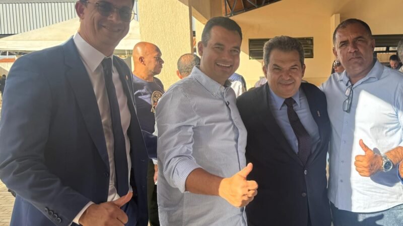 Prefeito de Juazeiro participa de audiência pública durante a Praça de Justiça e Cidadania em Canudos