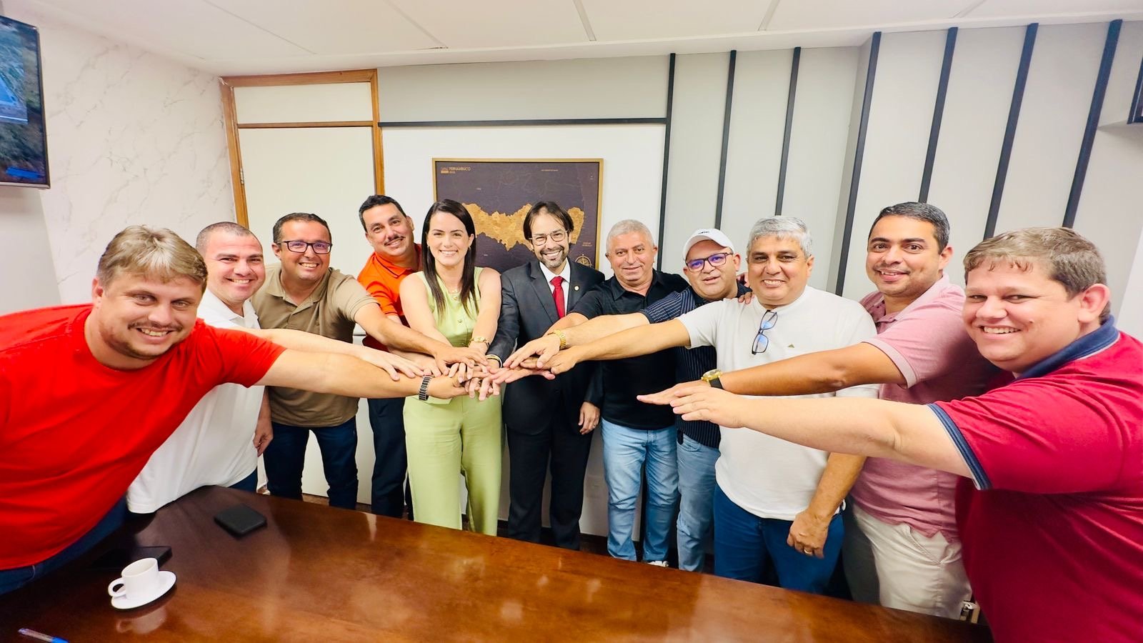 Grupo Calabar de Taquaritinga do Norte fecha apoio a Juliana de Chaparral e Diogo Moraes para eleições 2026