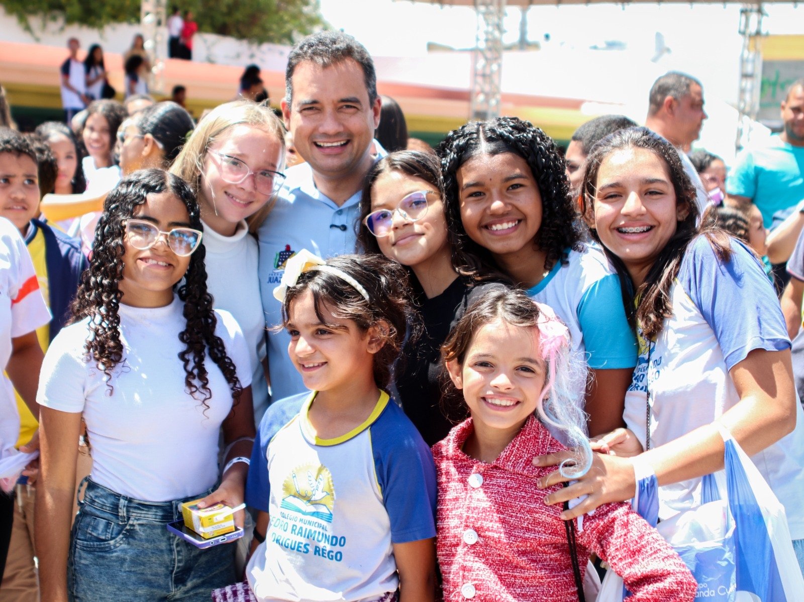 Prefeito Andrei abre o maior festival literário do Nordeste e transforma Juazeiro na capital da leitura e da arte