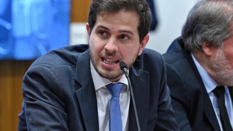 Pedro Campos garante Política Nacional de Reajuste no projeto que amplia a isenção do Imposto de Renda para quem ganha até R$5mil