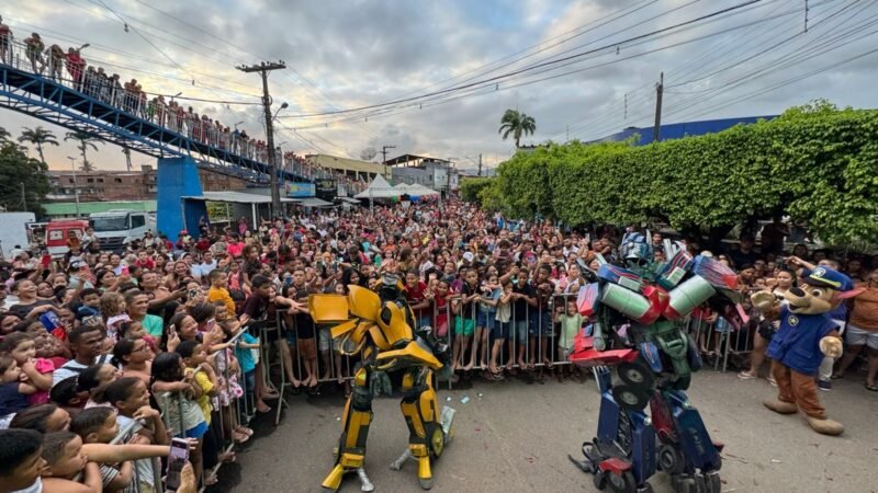 Prefeitura de Vicência realiza grande Festa das Crianças com Heróis Kids e banho de espuma