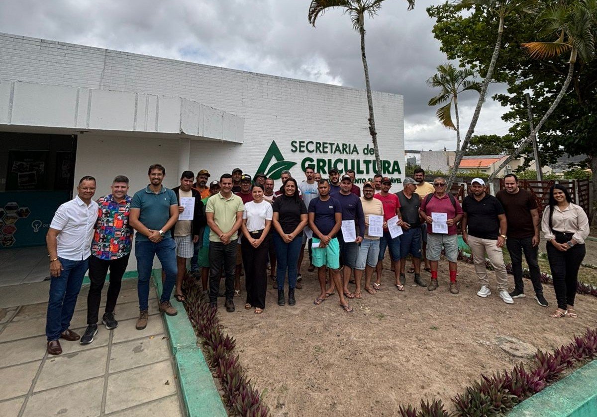 BARRAGEM DO MANUÍNO: PREFEITURA DE BEZERROS E APAC CONCEDEM AUTORIZAÇÃO FORMAL PARA PIPEIROS DO MUNICÍPIO 