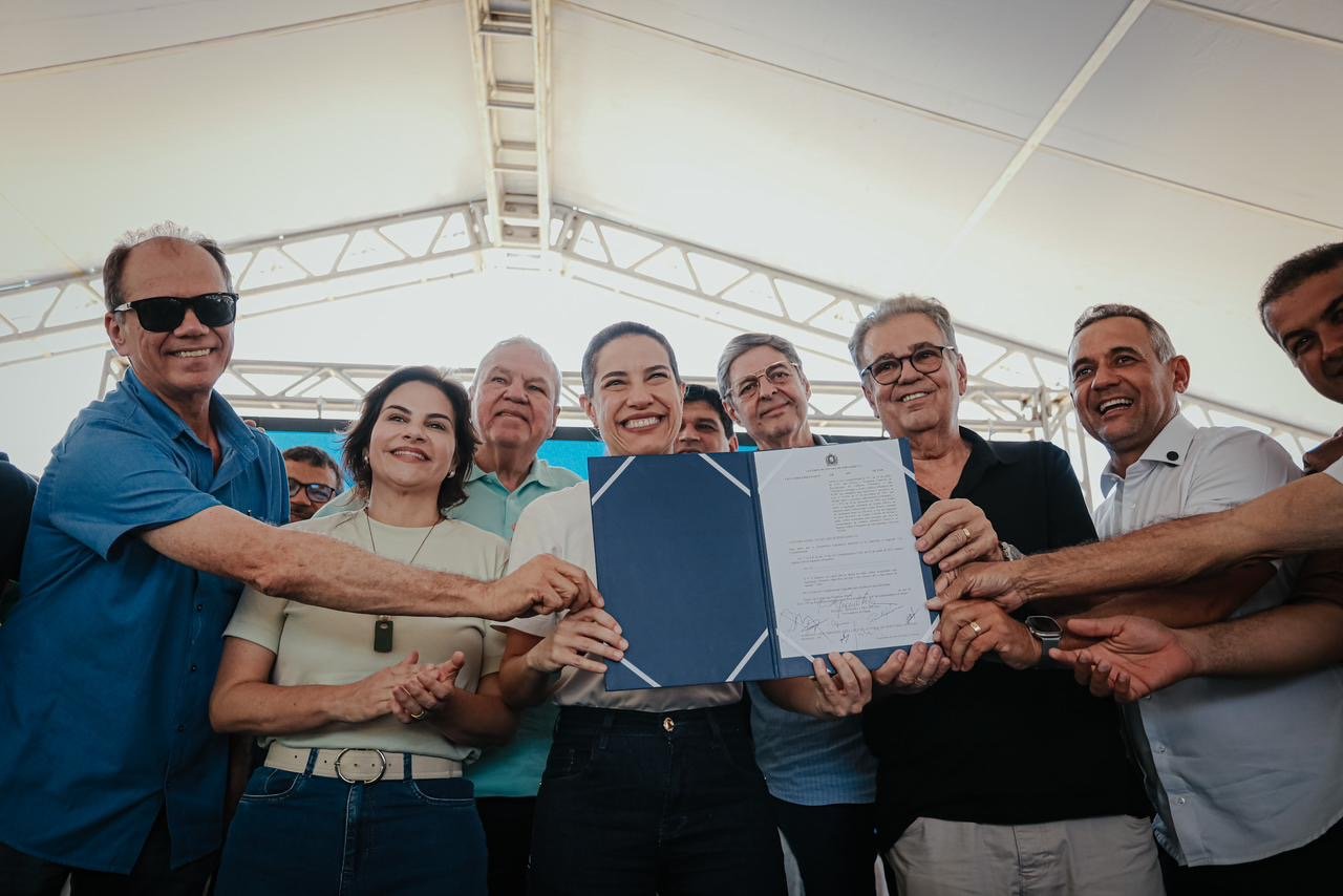 Em Timbaúba, na Mata Norte, governadora Raquel Lyra sanciona lei que autoriza o uso de créditos de ICMS para compensação de débitos do setor alcooleiro