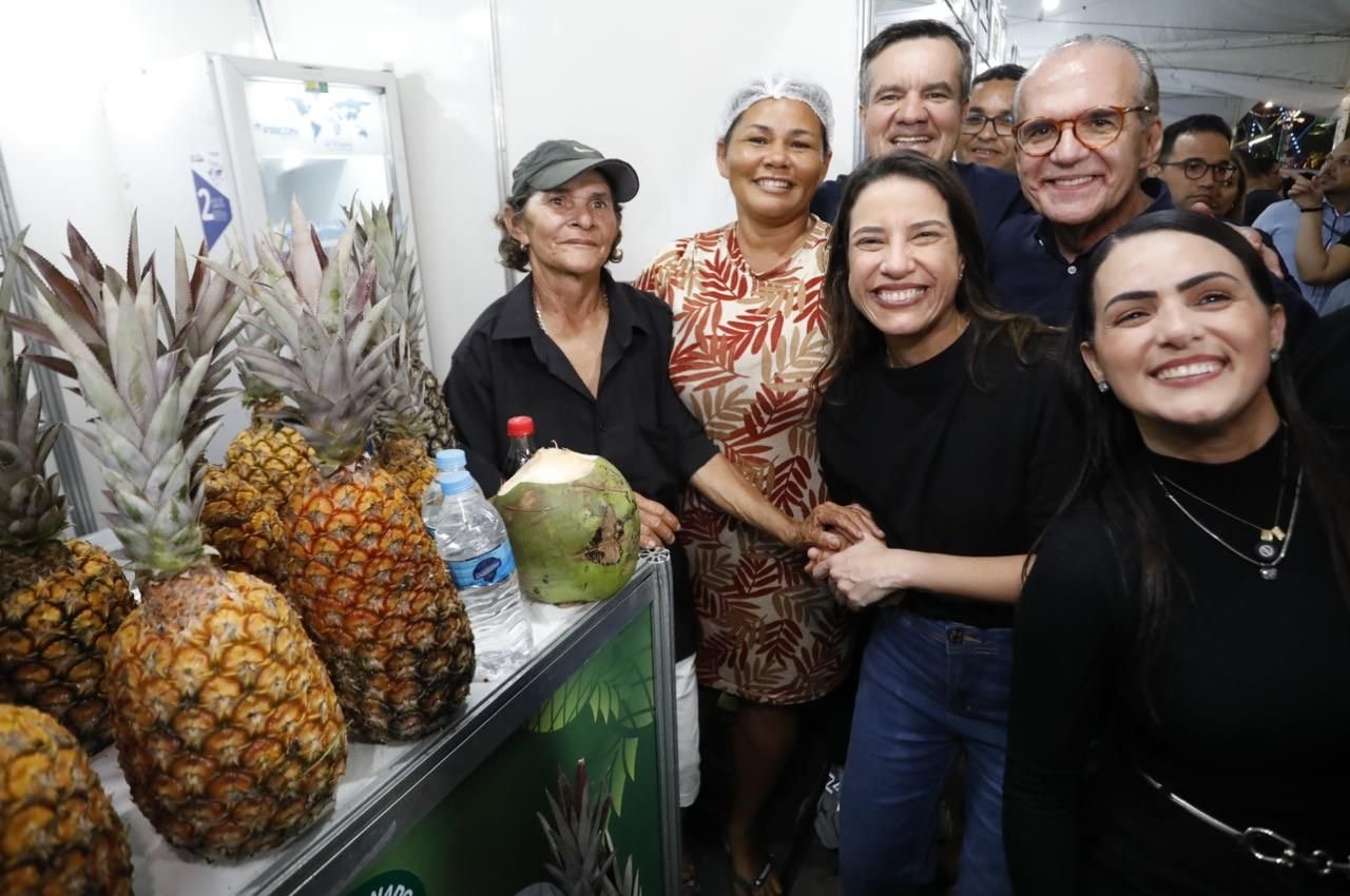 Em Pombos, governadora Raquel Lyra prestigia a 39ª edição da Festa do Abacaxi