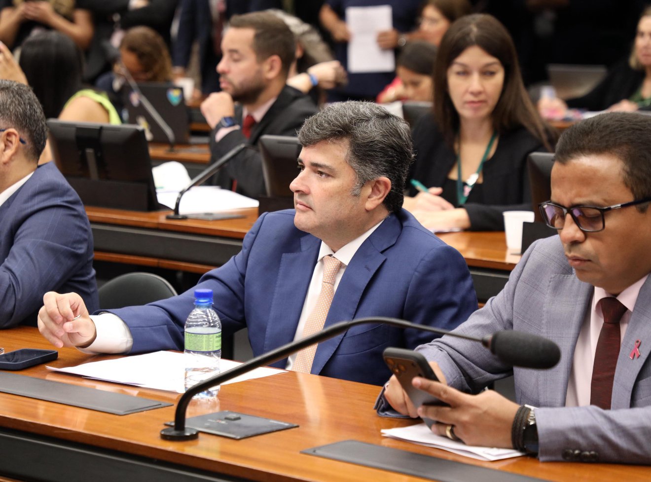 Com voto de Eduardo da Fonte, Câmara aprova projeto que garante mamografia anual a partir dos 40 anos