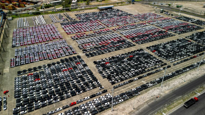 Suape dá passo decisivo para arrendamento do terminal de veículos