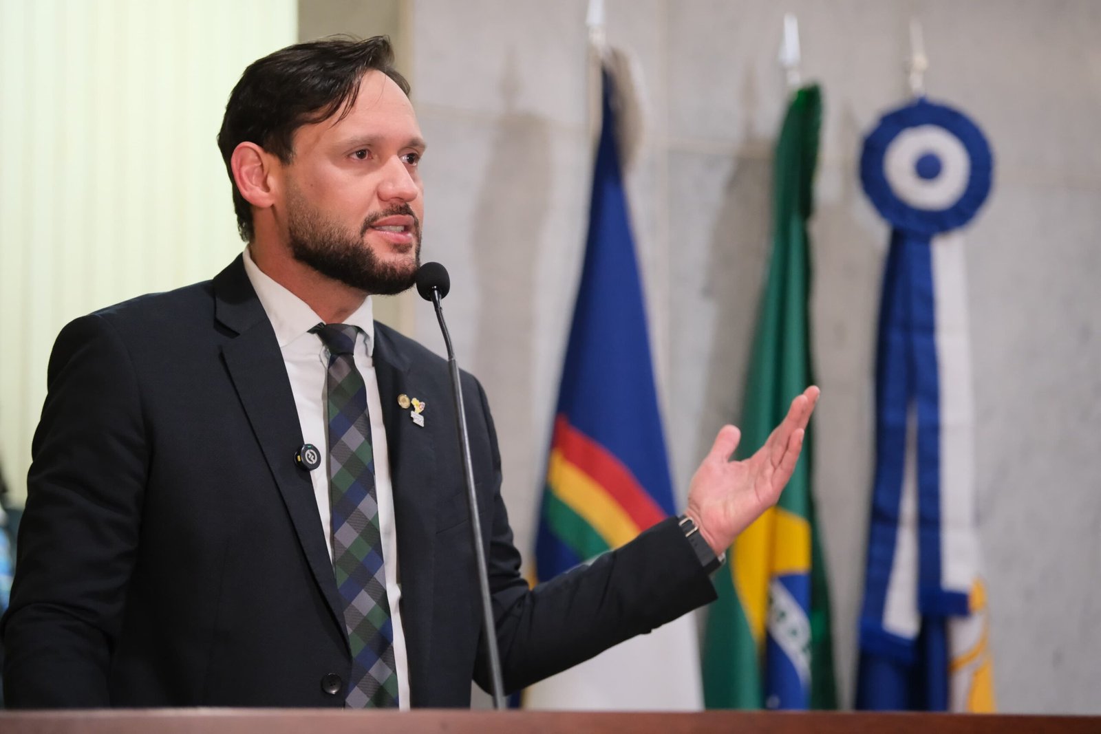 Gilmar Júnior pede celeridade ao presidente do Senado, Davi Alcolumbre, para tramitação da PEC da Enfermagem