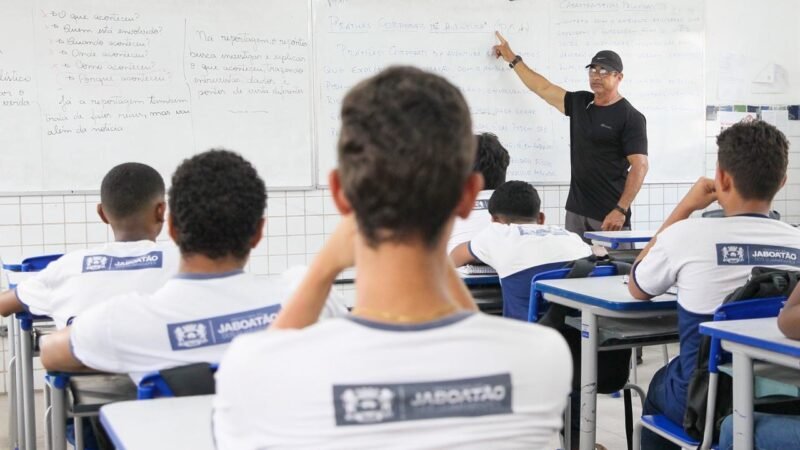 Provas do SAEB começam a ser aplicadas hoje nas escolas municipais do Jaboatão dos Guararapes
