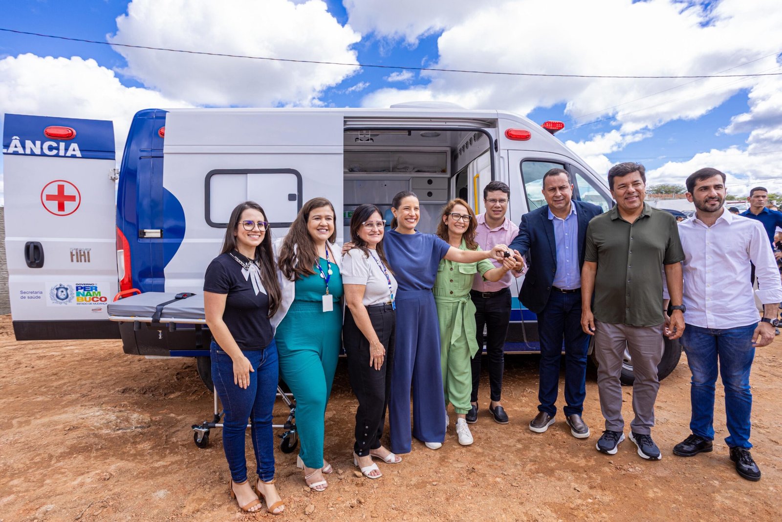 Débora Almeida denuncia prefeito de São Bento do Una por uso indevido de ambulância UTI