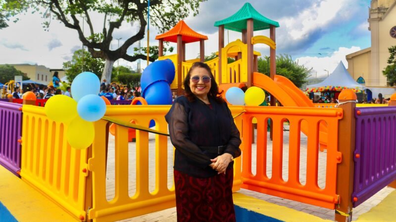 Prefeita Dona Graça comemora o sucesso da Festa do Dia das Crianças e entrega novo playground na Praça Coração Eucarístico