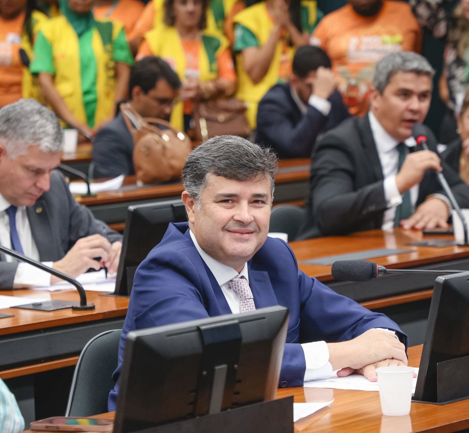 Comissão de Saúde aprova por unanimidade projeto de relatoria do deputado Eduardo da Fonte que diminui jornada de agentes comunitários de saúde e de combate às endemias