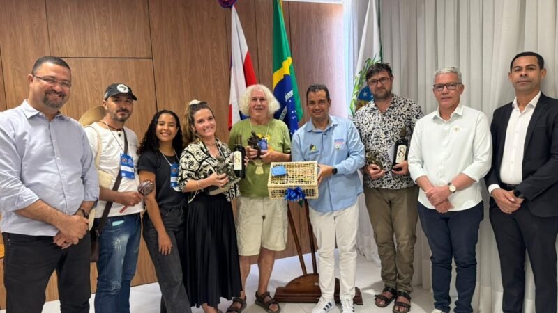 Prefeito de Juazeiro recebe comitiva francesa para discutir produção agroecológica