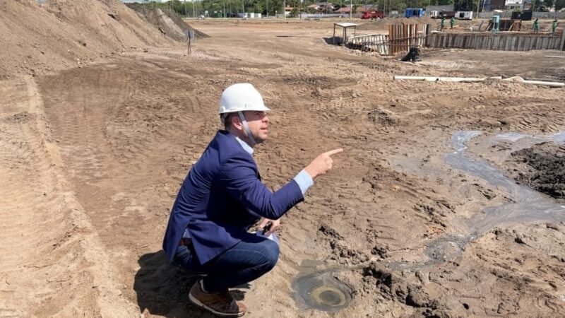 EDUARDO MOURA FLAGRA CRIMES AMBIENTAISNAS OBRAS DO PARQUE EDUARDO CAMPOS