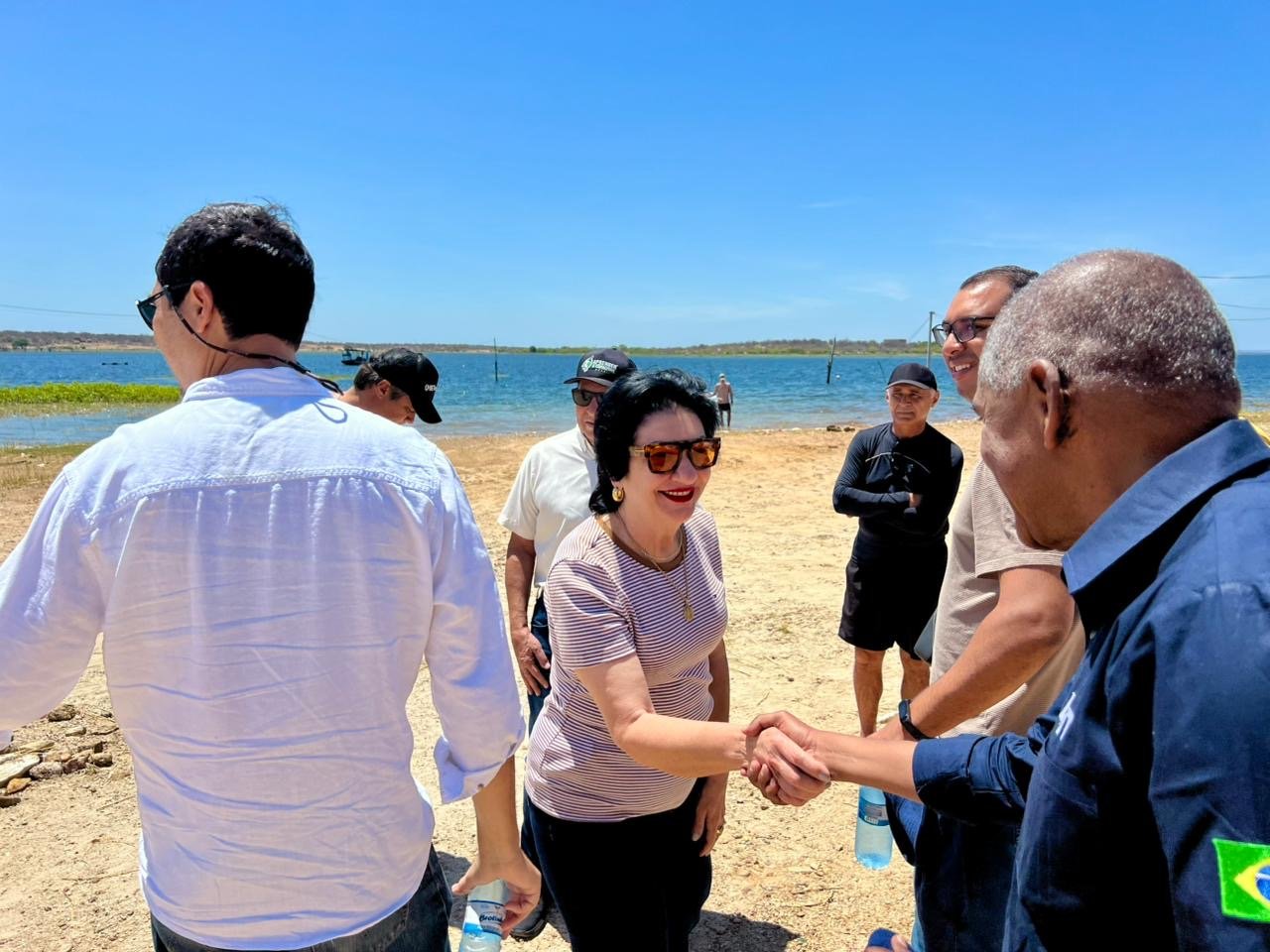 Prefeita Rorró Maniçoba acompanha visita técnica do DNIT para estudo de construção do Porto Fluvial de Floresta