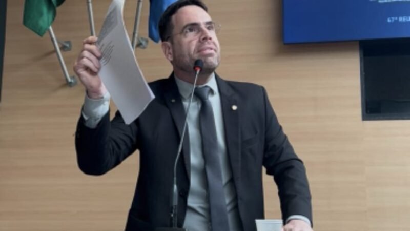 EDUARDO MOURA CONSTESTA NÚMEROS DO PROJETO DISTRITO GUARARAPESE DENUNCIA FAVORECIMENTO À FAMÍLIA COELHO