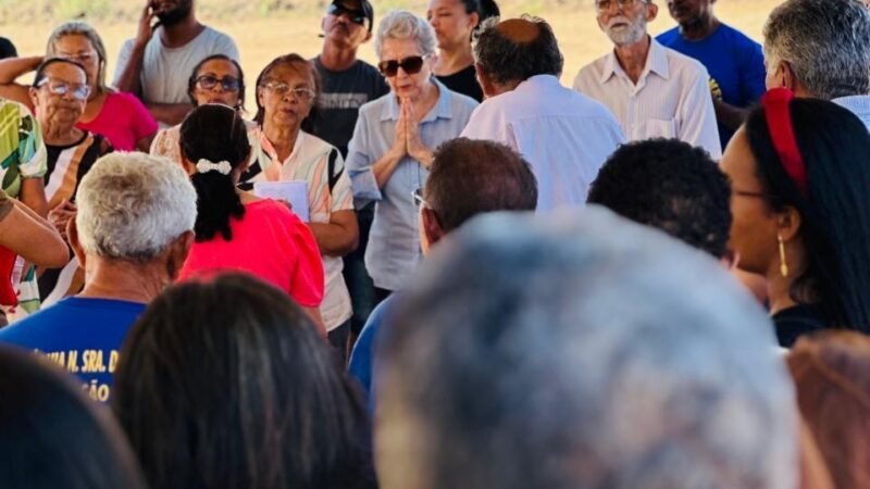 Após 40 anos de abandono e descaso total o cemitério antigo de Belém do São Francisco volta a receber fiéis com celebração da missa de finados