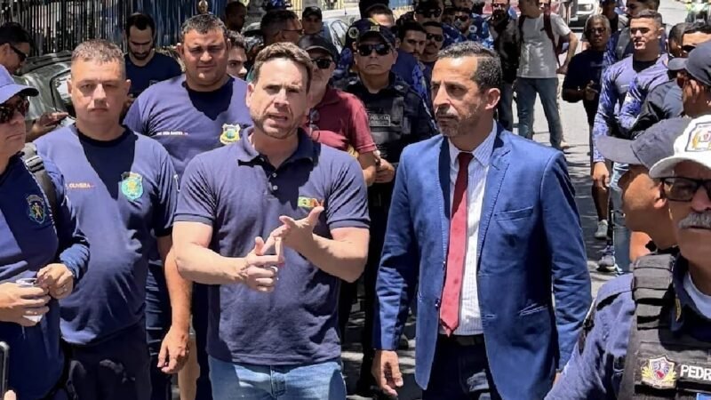 DEFENSOR DA GUARDA MUNICIPAL, VEREADOR EDUARDO MOURA APOIA ATO NO CENTRO DO RECIFE