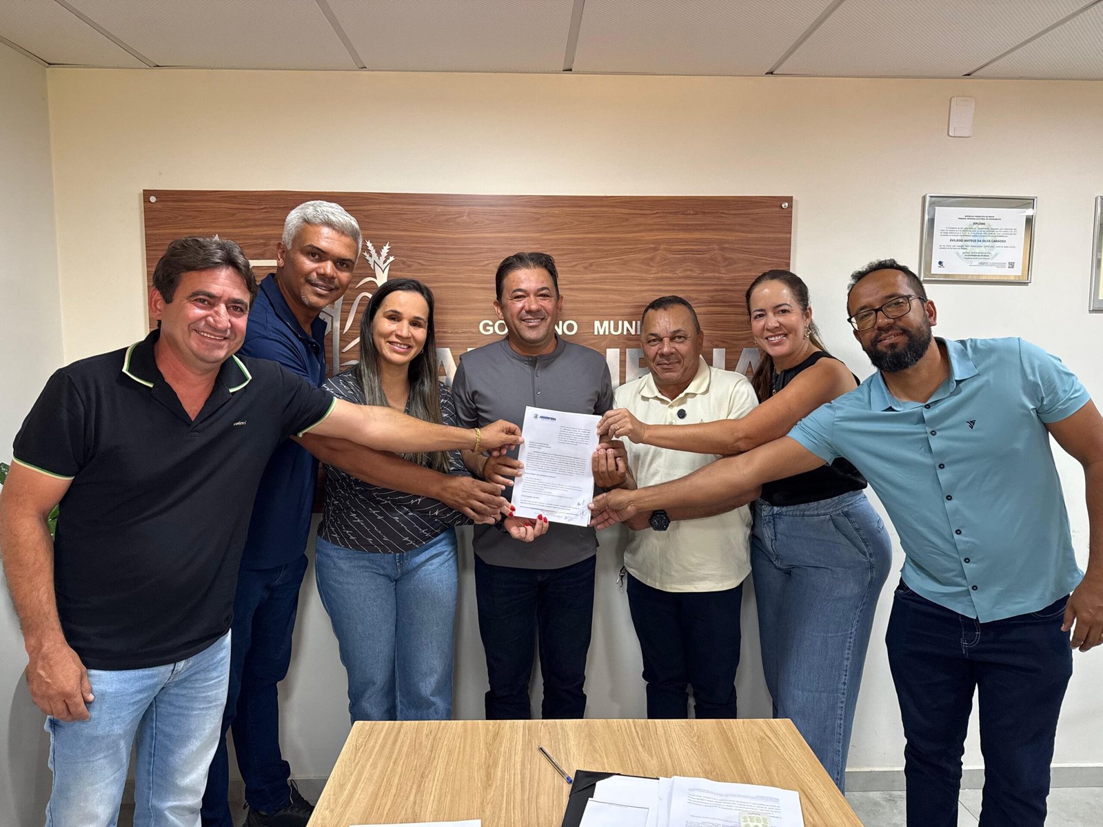 Prefeito Evilásio Mateus assina ordem de serviço para construção de uma Creche no distrito de Bom Jardim do Araripe