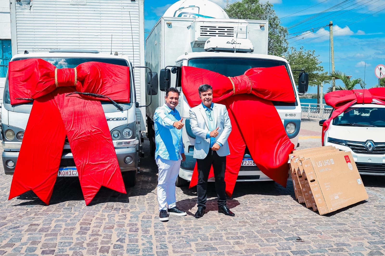 Prefeito Andrei participa do lançamento do Natal do São Francisco e destaca integração entre poder público e empresários para aquecer a economia local
