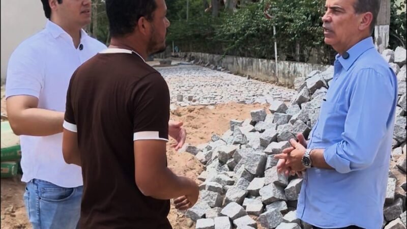 Feitosa vai a Arcoverde acompanhar obra de emenda parlamentar